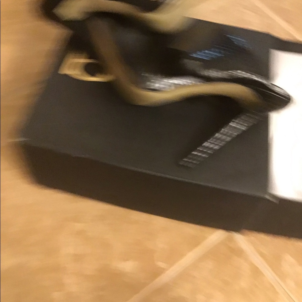 Shoes - Picture 2 of 3
